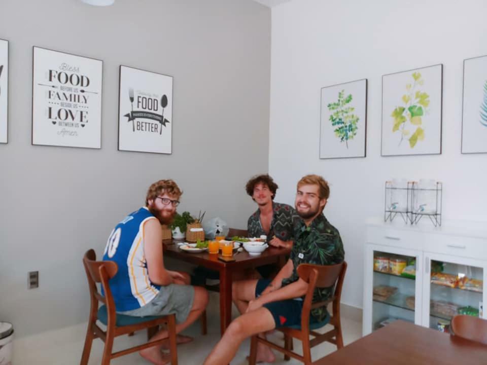 Peaceful House Hostel ドンホイ エクステリア 写真